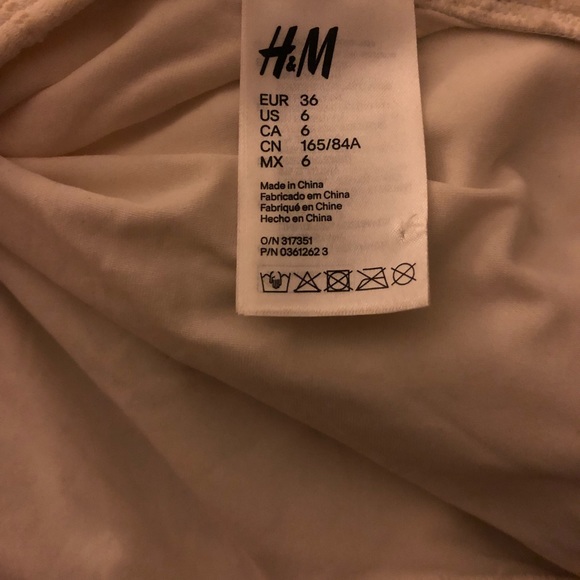 Cream colored lace one piece swimsuit - Picture 4 of 4